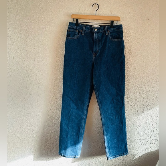 Abercrombie & Fitch The 90s Straight Ultra High Rise Jeans - Picture 2 of 15